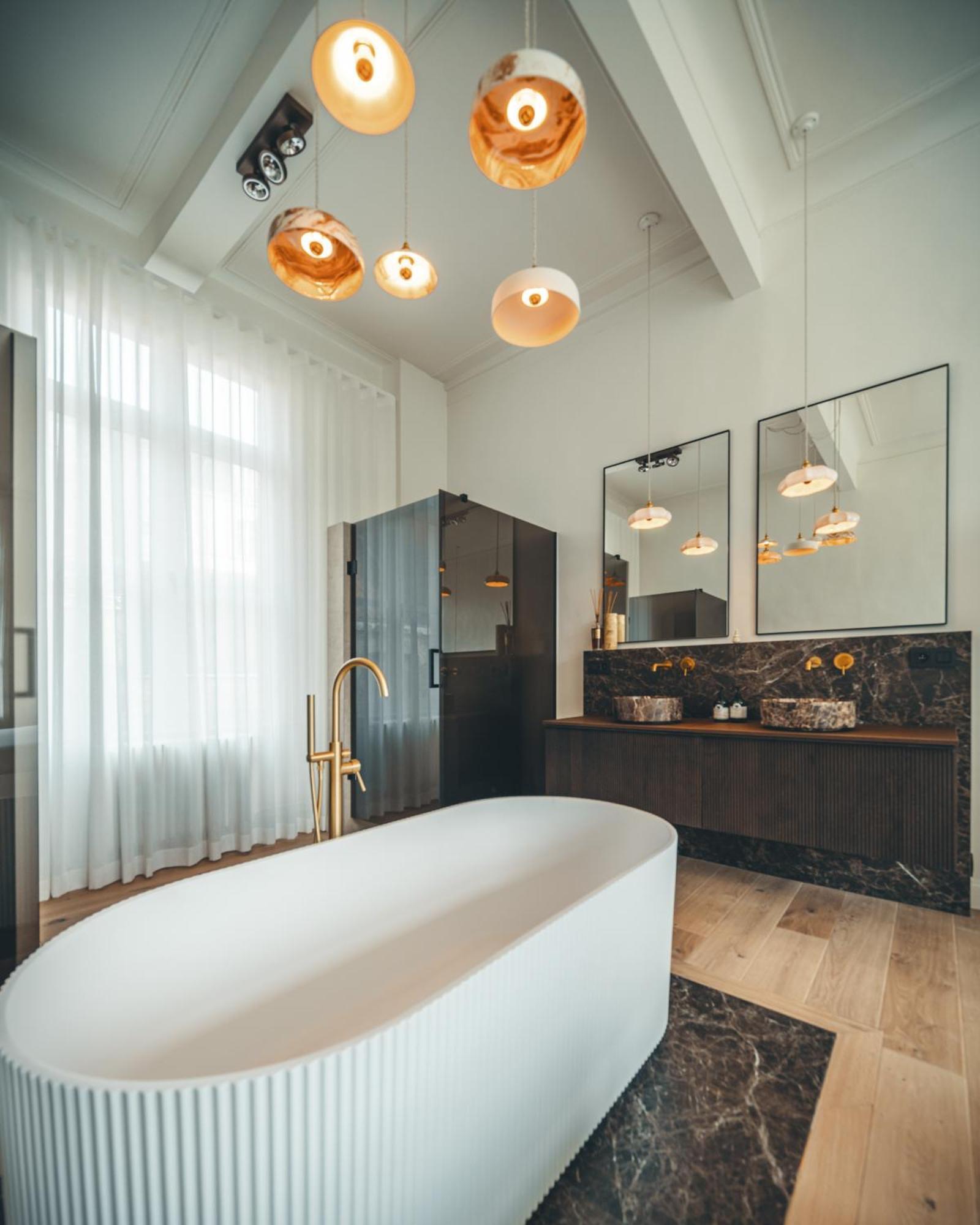 Deluxe Double Room Bath,1502776750:JPEG