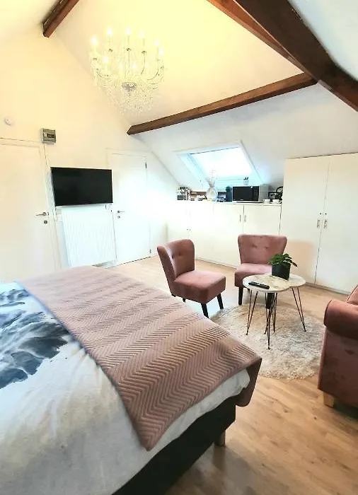 Viktor And Stella Suite By The Minnewater-1