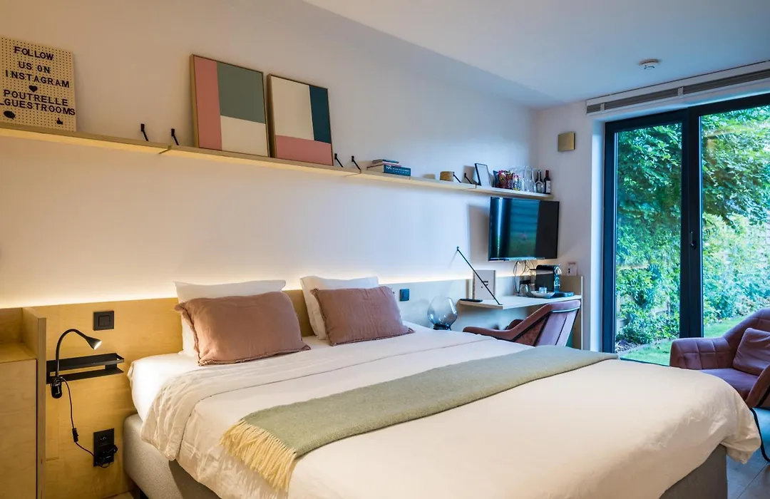 Poutrelle Guestrooms-1